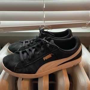 Black suede Puma Sneakers size 10